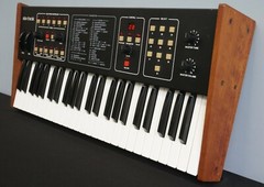 Sequential Circuits Six Trak Polyphonic Analogue Vintage Synthesiser – 100V