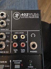 Mackie 402VLZ4 4-Channel Mixer Onyx Preamps 48V 2-Band EQ With Mic