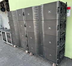 (8) JBL VTX-V25-11 LINE ARRAY W/ TRANSPORT CART AND CROWN AMP RACKS (THS)