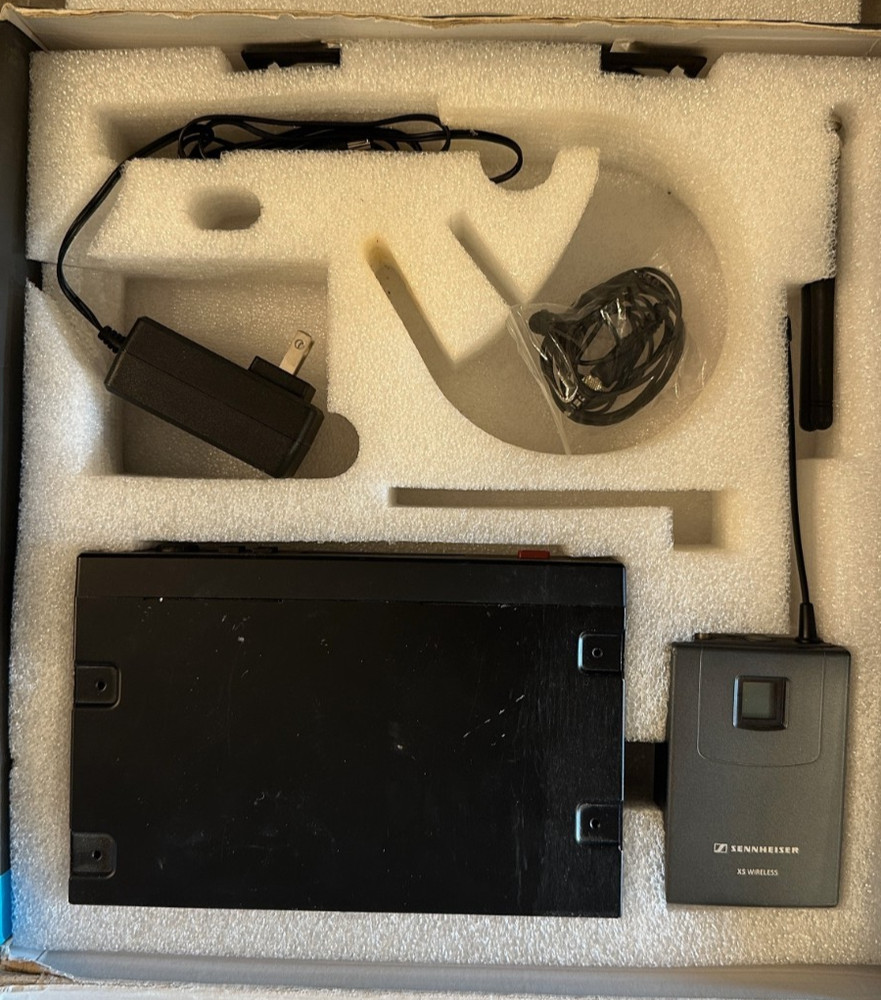 Sennheiser XS Wireless Lapel Microphone Set – EM 10 Receiver, SK 20 Bodypack