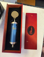 Blue Bluebird Large Diaphragm Cardioid XLR Condenser Mic w/ Wood Box