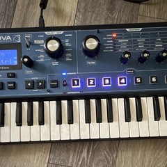 Novation MiniNova 37-Key Digital Synth Keyboard Vocoder Arpeggiator NO MIC