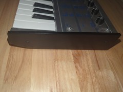 Korg microKORG 37-Key Digital Keyboard Synthesizer + Vocoder + Box