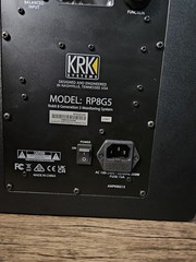 KRK ROKIT 8 RP8 G5 8-inch Powered Studio Monitor Barely Used