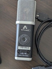 Apogee MiC 96K Wired USB Condenser Microphone with Stand and Lightning Adapter