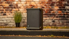 Peavey Solo® Battery Powered Portable PA and Busking Amp, 10-Hour Battery…
