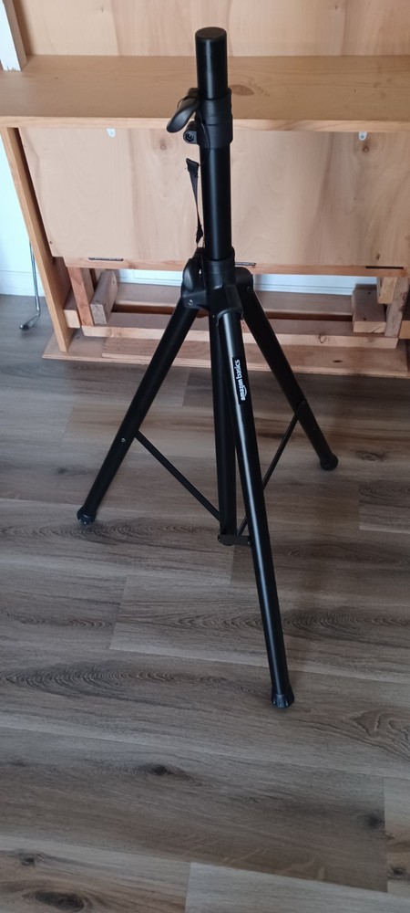 Amazon Basics Adjustable Speaker Stand 4.1 to 6.6-Foot Steel Tripod