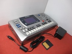 Yamaha QY100 Mobile Sequencer Very Good Tested MIJ w/ Power Supply, 8MB Card