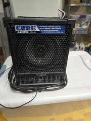 ROLAND CM-30 Portable Powered 30 W Expandable Cube Monitor Amplifier 5 Inputs
