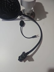 Blue Yeti Microphone – Silver.