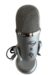 Blue Yeti Professional USB Microphone 988-000103 – Silver Base and USB cble
