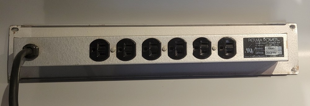 Perma Power „Sockets Plus“ Rack Mount 6 Outlet Strip J06A0, Vintage, USA