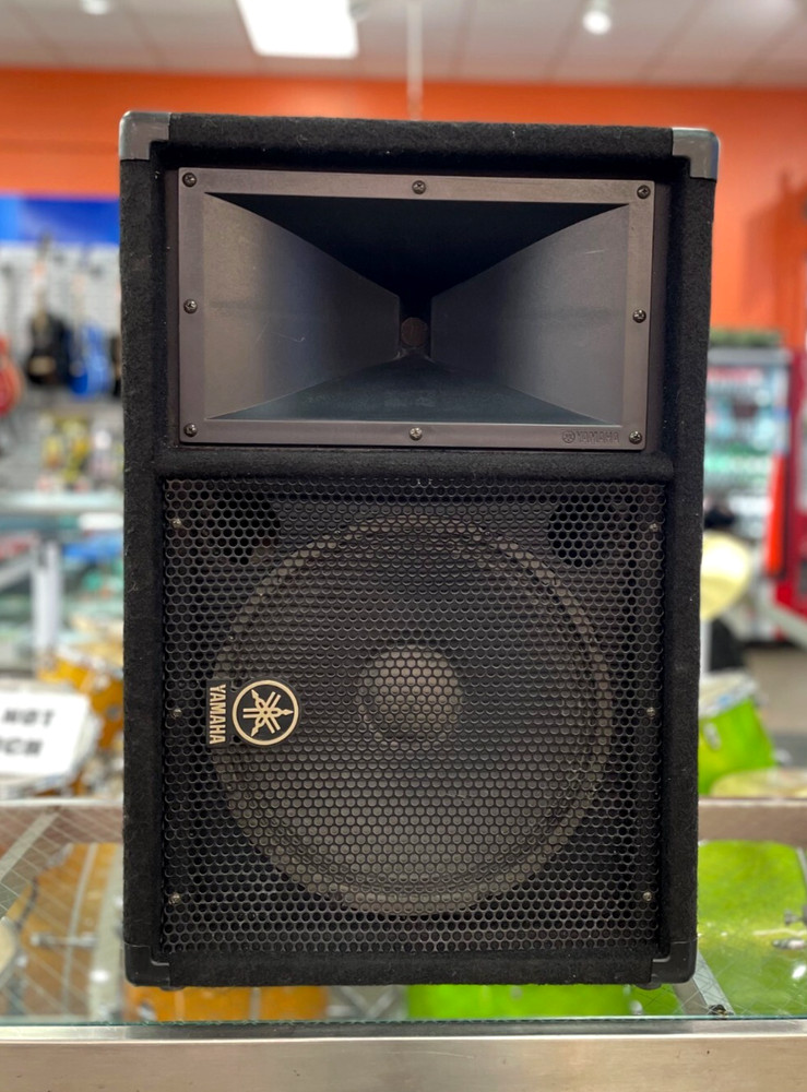 Yamaha Model# SM12IV Club Series Floor Monitor 12″ Woofer 350 Watts RMS 700W Max