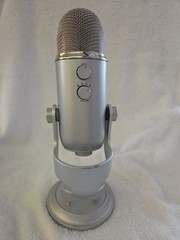 Blue Yeti Professional Multi-Pattern Silver USB Microphone with Stand