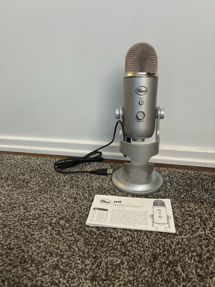 Blue Yeti Professional USB Microphone – Silver