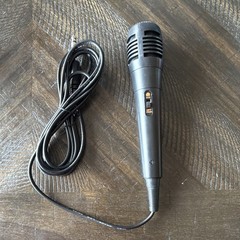 Wired Handheld/Stand-Held Microphone 1/4 in TS Plug On/Off Switch Black