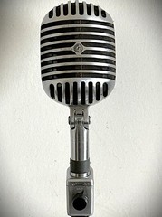 Vintage 1940s Shure 55 Dynamic Microphone, gorgeous & working, w/stand-cable
