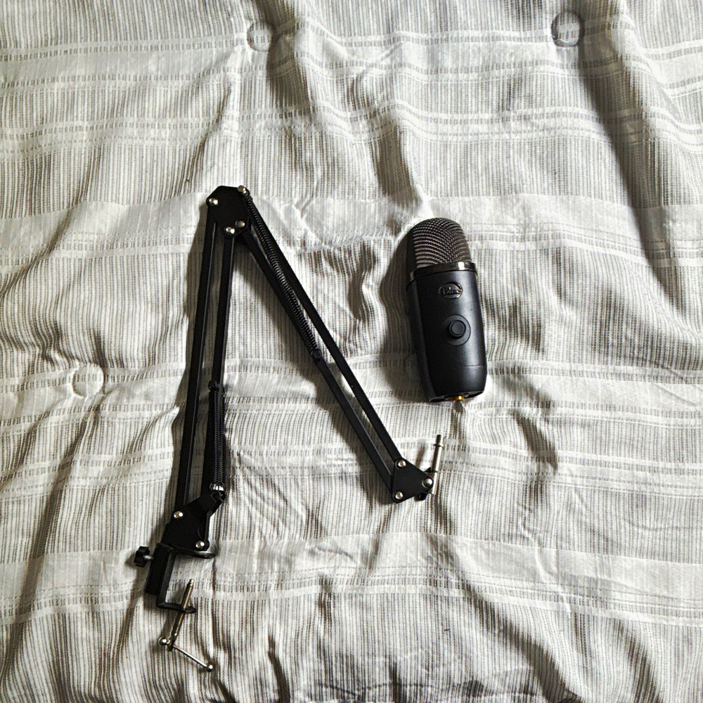 Black Metal Adjustable Clamp-Mount Microphone Boom Arm Desk Stand and microphone