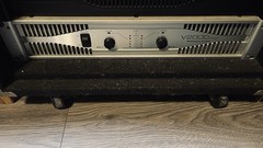 American Audio V2000 Plus Professional Power Amplifier