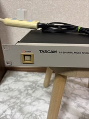 TASCAM unbalanced/balanced line converter LA-80