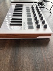 GREAT CONDITION Arturia MiniLab MkII MIDI Controller w/ Analog Lab Lite Software