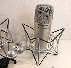 2 Two SAMSON C01U Studio Condenser Microphones w/ Stands, Shock Mounts, Working