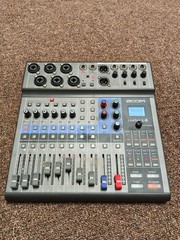 Zoom LiveTrak L-8 Digital Mixer Console 8-Channel USB Recorder Studio