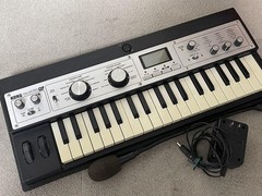 KORG microKORG XL 37-Key Synthesizer Vocoder Analog Modeling w/ AC Adapter Mic
