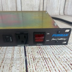 Furman PM-8 Power Conditioner Montior 120 V Rack-Mountable