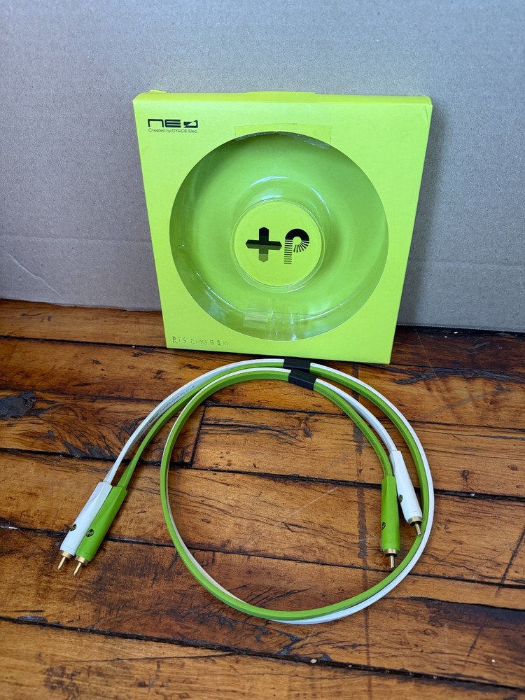 Oyaide Neo D+ RCA Cable Female to Female Class B 1.0m Length with Box