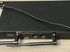 Shure U4D Dual Channel Wireless Receiver UHF 480 -600MHz w 2 Antennas & Manual