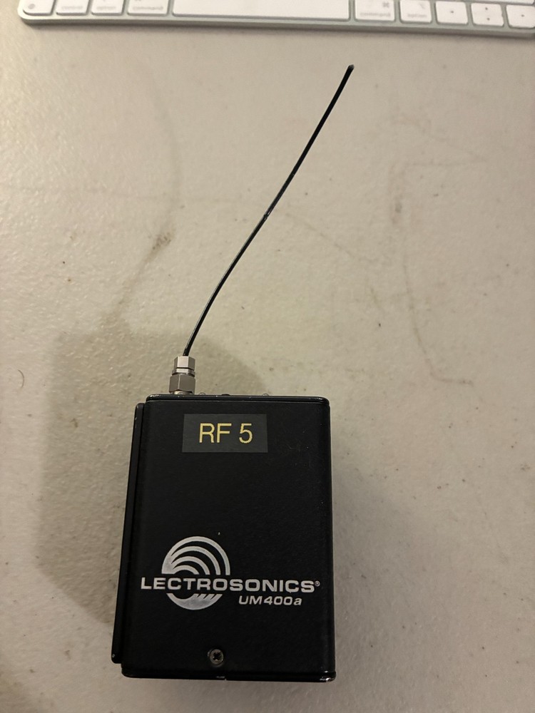 Lectrosonics UM400a Digital Hybrid Transmitter- Block 21 ( 537-563 Mhz) #5