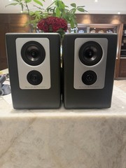 Barefoot Footprint02 Active Studio Monitor Speaker Pair Wired XLR Black/Silver