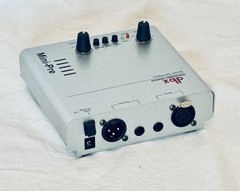 dbx Mini-Pre Vacuum Tube Microphone Preamplifier – Great Condition