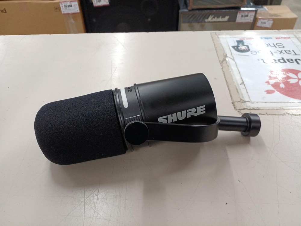 Shure Mv7 K-J Dynamic Microphone