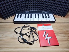 IK Multimedia IRig Keys Mini 25 Key USB MIDI Keyboard Used