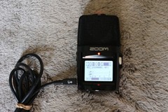 Zoom H2n Portable Digital Audio Recorder w/ Built-In Microphones, AC Power Cable
