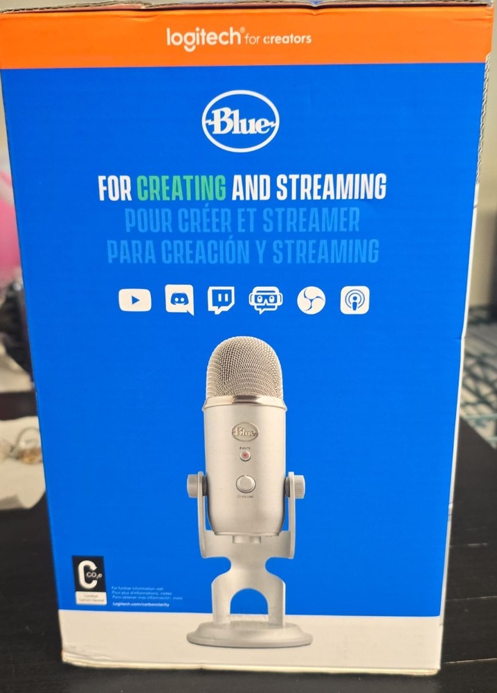Blue Yeti USB Microphone Silver Professional Studio Recording & Streaming Mic