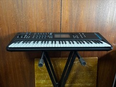 Yamaha MODX6+ 61 Semi-weighted Key Synthesizer w/ box