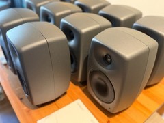Genelec 8030C Bi-Amplified Speaker +Isopods, Tested, Great condition Barely Used