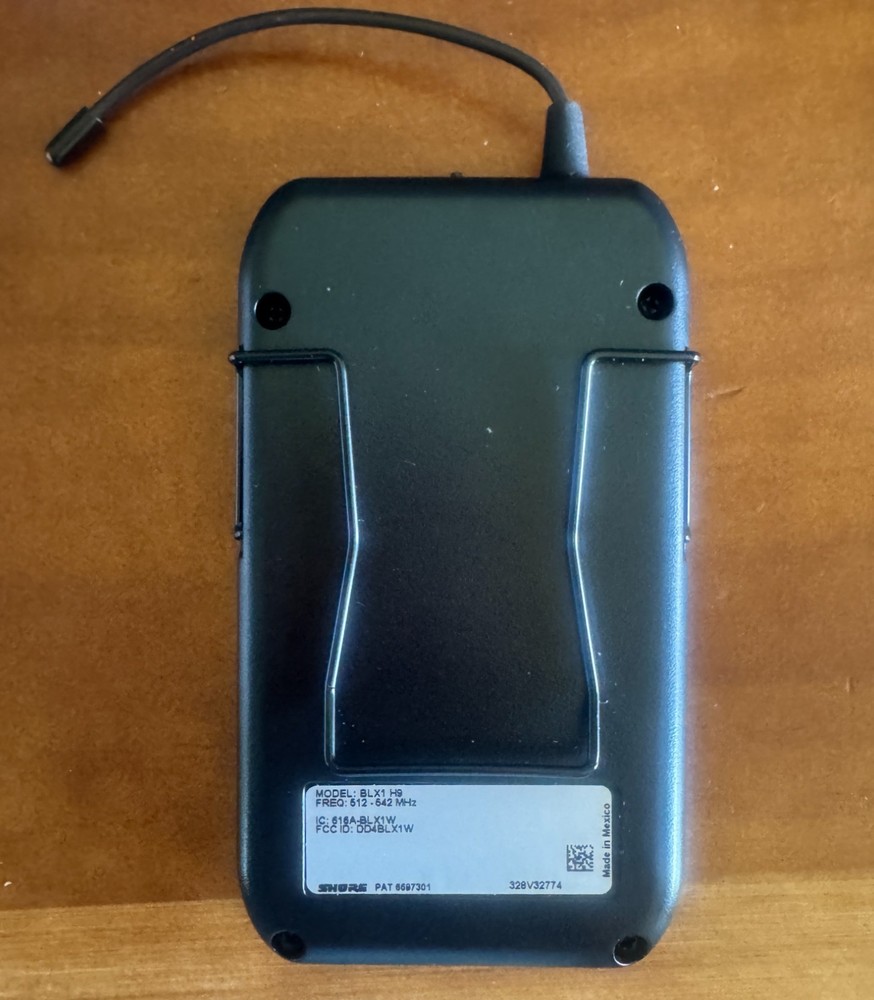 Shure BLX1 H9 Bodypack Transmitter – Open box