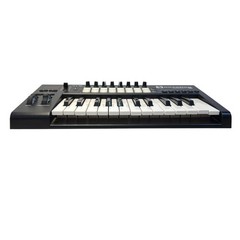 Novation Launchkey 25 MK2 USB MIDI Keyboard Controller AMS-LAUNCHKEY-25-MK2
