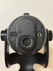 Blue Yeti Premium USB Microphone Blackout Edition w/Foam Windscreen (Open Box)