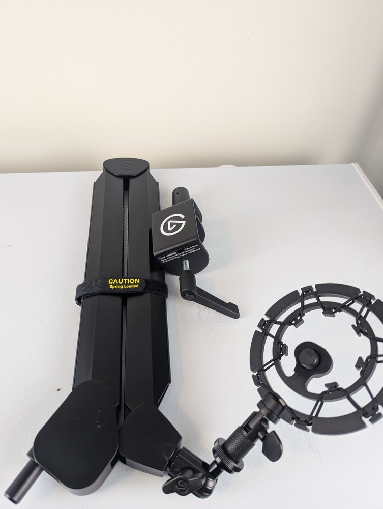 Elgato Wave Mic Arm – Premium Broadcasting Boom Arm with Shock Mount