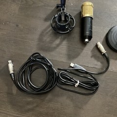 TZUMI ON AIR REVERB MICROPHONE PRO CONDENSER,SHOCK MOUNT & STAND, PODCAST SERIES