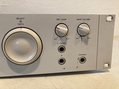 AKAI professional S2000 MIDI STEREO DIGITAL SAMPLER Musical Instruments Audio