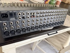 Mackie CR1604-VLZ 16-Channel 4-Bus Analog Mixer w/ Phantom Power
