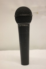 BEHRINGER ULTRAVOICE XM8500 VOCAL CARDIOID DYNAMIC MICROPHONE UNTESTED