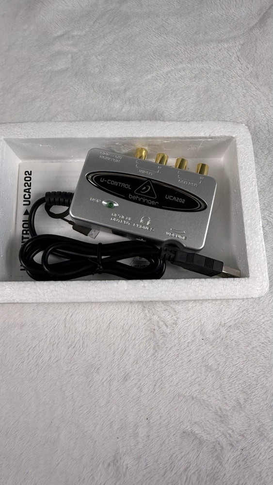 Behringer U-Control UCA202 USB Audio Interface RCA Input Output Adapter