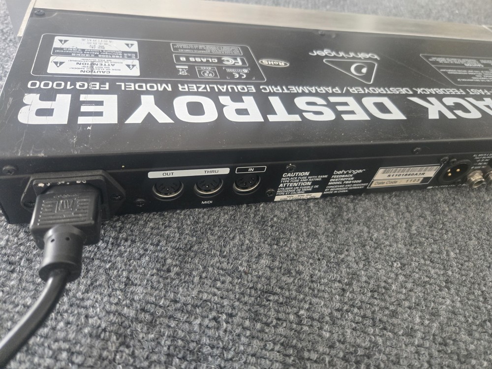 Behringer Automatic Feedback Destroyer Preametric EQ FBQ1000